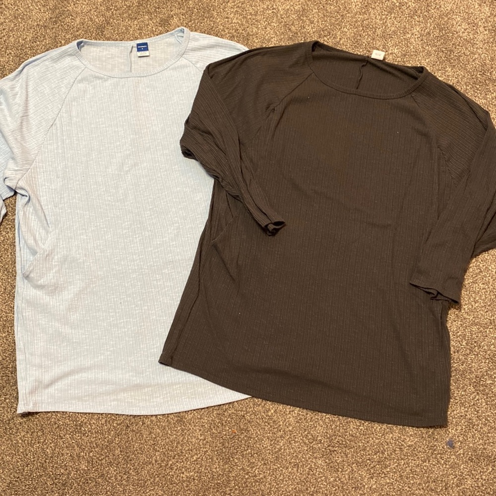 Old Navy women’s nursing shirts size small